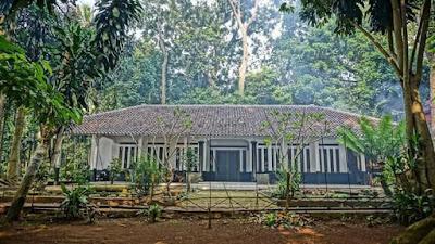 Pelaksanaan Tradisi Tahunan Nyiramkeun Pusaka Talaga Manggung